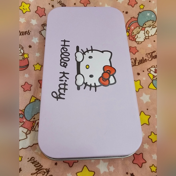 Hello Kitty Pink Sanrio Beauty Brush 7 piece Set with metal case New - Picture 4 of 10